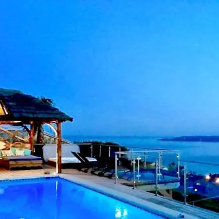 5-star With Panoramic Sea Views Apartment *