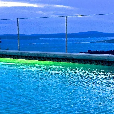 5-star With Panoramic Sea Views Apartment *